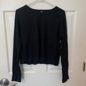 Women’s lululemon cropped workout top